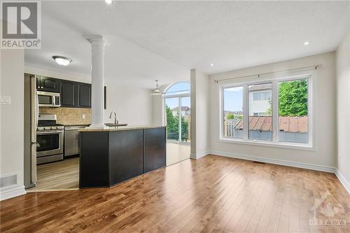 700 Whaley Ridge, Ottawa, ON - Indoor Photo Showing Kitchen With Upgraded Kitchen