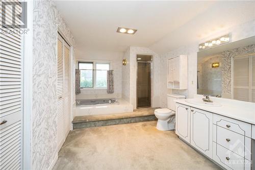 67 Kenilworth Street, Ottawa, ON - Indoor Photo Showing Bathroom