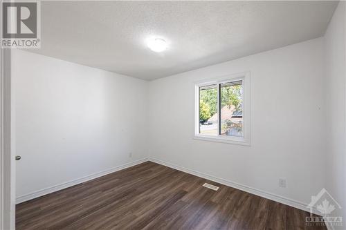 935 Thorndale Drive, Ottawa, ON - Indoor Photo Showing Other Room