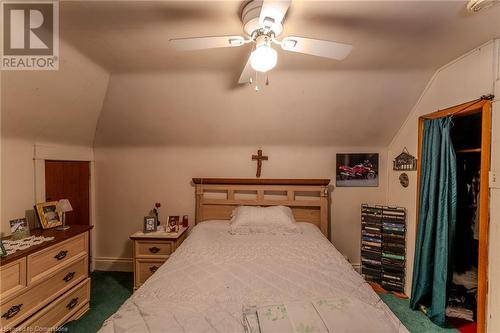 33 Clyde Street, Hamilton, ON - Indoor Photo Showing Bedroom