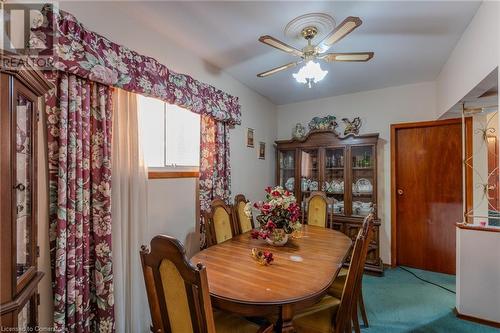 33 Clyde Street, Hamilton, ON - Indoor Photo Showing Dining Room