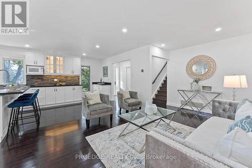 15 Shadberry Drive, Toronto, ON - Indoor