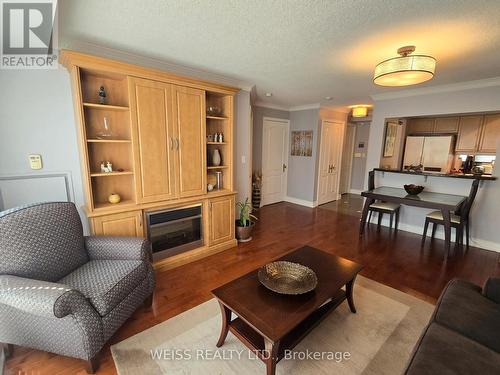 404 - 800 Spadina Road, Toronto, ON - Indoor Photo Showing Living Room With Fireplace