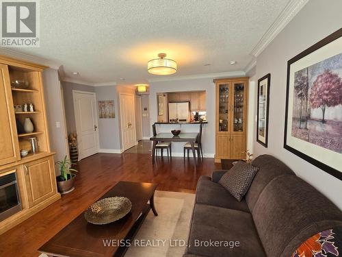 404 - 800 Spadina Road, Toronto, ON - Indoor Photo Showing Living Room With Fireplace