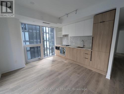 903 - 82 Dalhousie Street, Toronto, ON - Indoor Photo Showing Kitchen