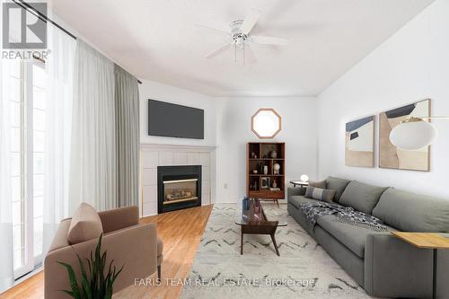 5 Valentini Avenue, East Gwillimbury, ON - Indoor Photo Showing Living Room With Fireplace