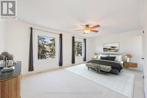 33 Glen Oak Court, Barrie, ON - Indoor Photo Showing Bedroom