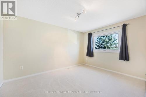 33 Glen Oak Court, Barrie, ON - Indoor Photo Showing Other Room