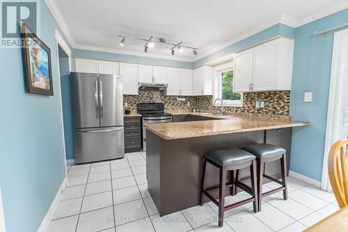 32 Oak Street, Halton Hills, ON - Indoor Photo Showing Kitchen