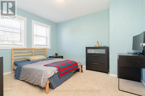 79 Pheasant Drive, Orangeville, ON - Indoor Photo Showing Bedroom