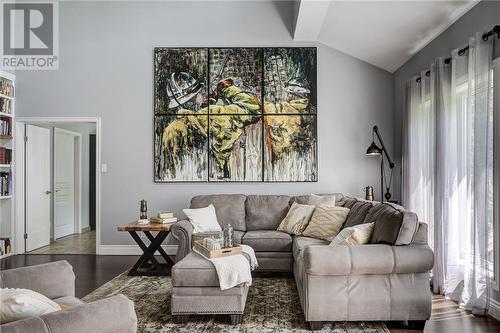 1532 Madison, Sudbury, ON - Indoor Photo Showing Living Room