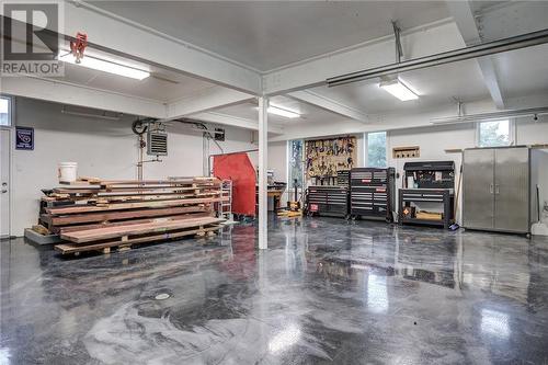 1532 Madison, Sudbury, ON - Indoor Photo Showing Garage