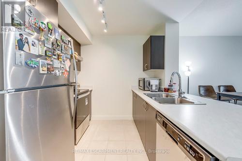 309 - 10 Wilby Crescent, Toronto, ON - Indoor Photo Showing Kitchen With Double Sink