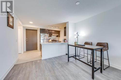 309 - 10 Wilby Crescent, Toronto, ON - Indoor