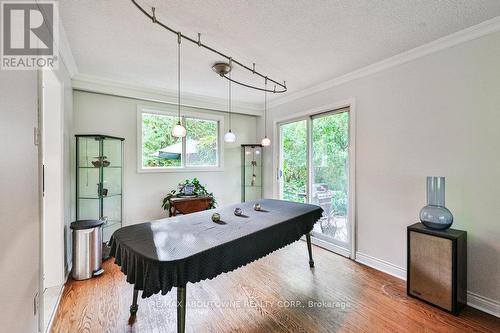 2069 Thornlea Drive, Oakville, ON - Indoor Photo Showing Dining Room