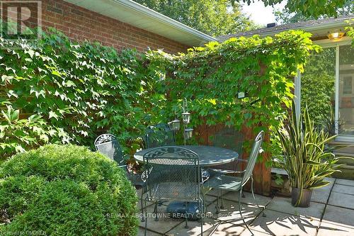 2069 Thornlea Drive, Oakville, ON - Outdoor