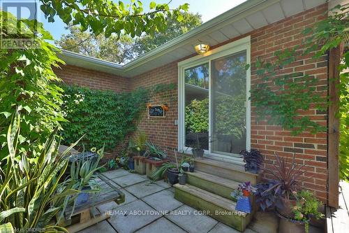 2069 Thornlea Drive, Oakville, ON - Outdoor