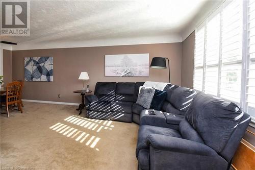 174 East 12Th Street, Hamilton, ON - Indoor Photo Showing Living Room