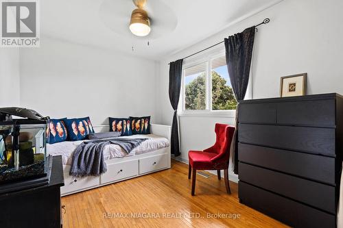 370 Butler Street, Niagara-On-The-Lake, ON - Indoor Photo Showing Bedroom