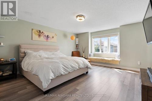 7 Cannery Drive, Niagara-On-The-Lake, ON - Indoor Photo Showing Bedroom