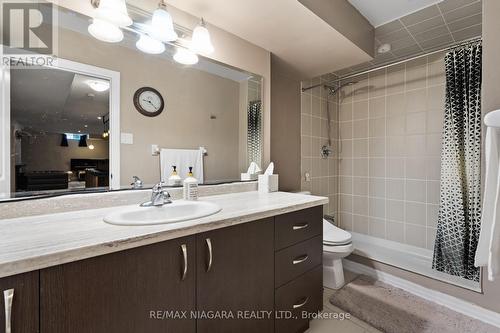 7 Cannery Drive, Niagara-On-The-Lake, ON - Indoor Photo Showing Bathroom