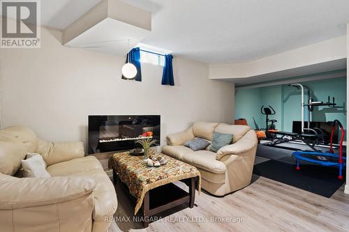 7 Cannery Drive, Niagara-On-The-Lake, ON - Indoor With Fireplace