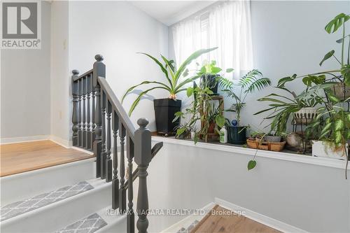 33 Naples Court, Thorold, ON - Indoor Photo Showing Other Room