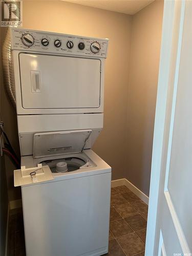 208 308 Petterson Drive, Estevan, SK - Indoor Photo Showing Laundry Room