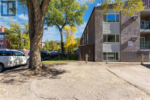 1 833 B Avenue N, Saskatoon, SK - Outdoor