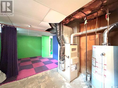 165 Broadway Street W, Yorkton, SK - Indoor Photo Showing Basement