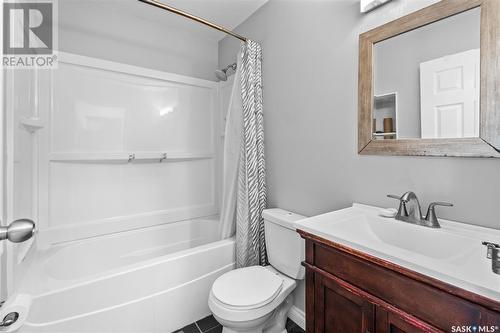 72 331 Pendygrasse Road, Saskatoon, SK - Indoor Photo Showing Bathroom