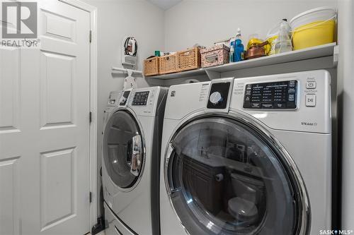 901B 9Th Street E, Saskatoon, SK - Indoor Photo Showing Laundry Room