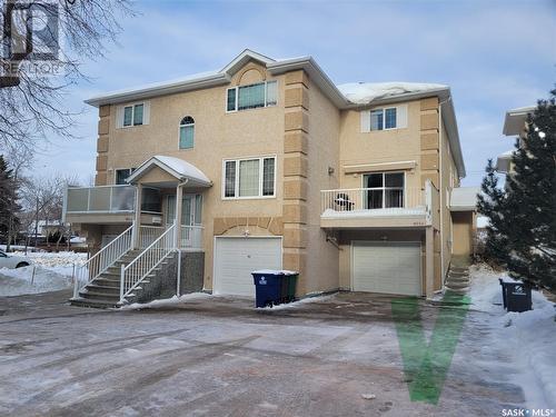 901B 9Th Street E, Saskatoon, SK - Outdoor With Balcony With Facade