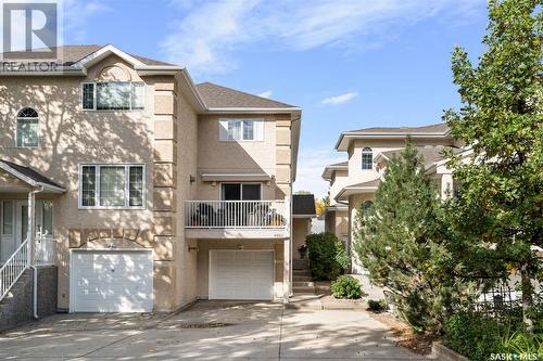 901B 9Th Street E, Saskatoon, SK - Outdoor With Balcony