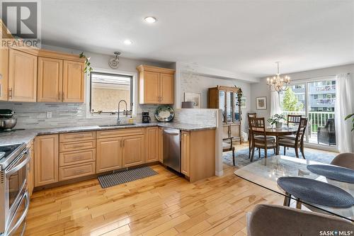 901B 9Th Street E, Saskatoon, SK - Indoor Photo Showing Kitchen