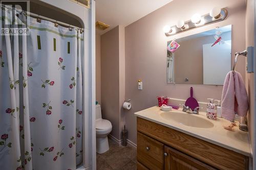 3191 2Nd Avenue, Prince George, BC - Indoor Photo Showing Bathroom