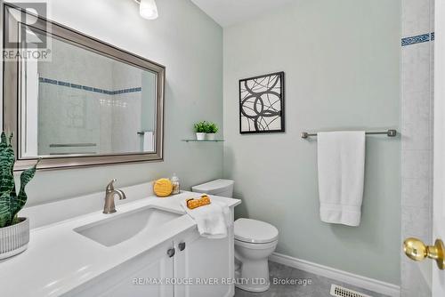 6 Inlet Bay Drive, Whitby (Port Whitby), ON - Indoor Photo Showing Bathroom