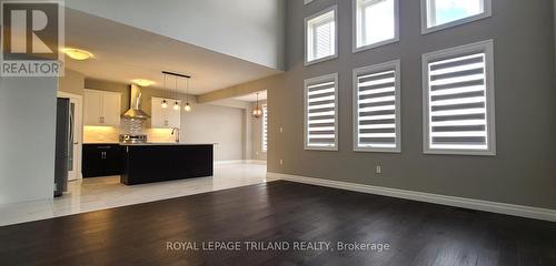 12 Honey Bend, St. Thomas, ON - Indoor Photo Showing Other Room