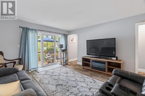 6 - 18 Sauble River Road, Lambton Shores (Grand Bend), ON - Indoor Photo Showing Living Room