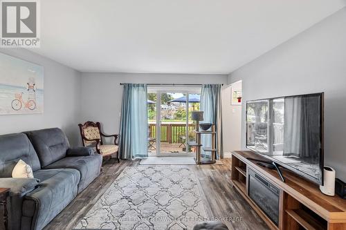 6 - 18 Sauble River Road, Lambton Shores (Grand Bend), ON - Indoor Photo Showing Living Room