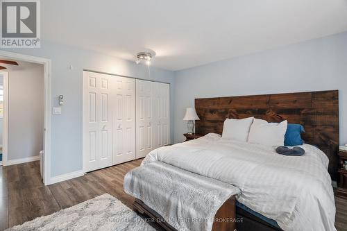 6 - 18 Sauble River Road, Lambton Shores (Grand Bend), ON - Indoor Photo Showing Bedroom