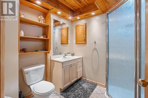 6 - 18 Sauble River Road, Lambton Shores (Grand Bend), ON - Indoor Photo Showing Bathroom