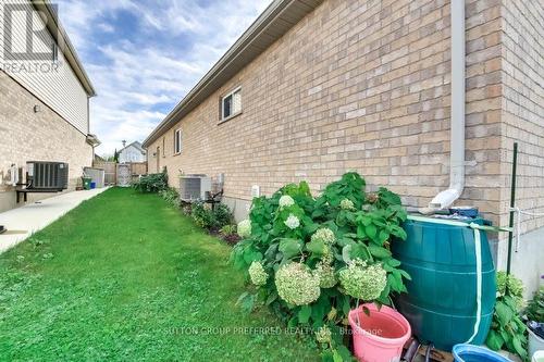 2823 Bateman Trail, London, ON - Outdoor With Exterior