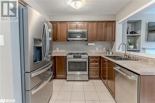 91 Majesty Boulevard, Barrie, ON - Indoor Photo Showing Kitchen With Stainless Steel Kitchen With Double Sink