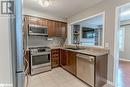 91 Majesty Boulevard, Barrie, ON  - Indoor Photo Showing Kitchen With Stainless Steel Kitchen With Double Sink 