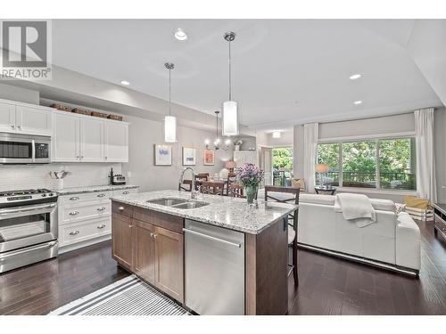 600 Boynton Place Unit# 13, Kelowna, BC - Indoor Photo Showing Kitchen With Double Sink With Upgraded Kitchen