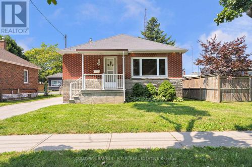 34 Simpson Avenue, Clarington (Bowmanville), ON - Outdoor