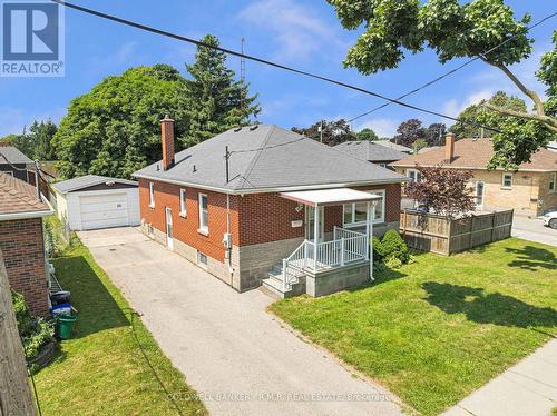 34 Simpson Avenue, Clarington (Bowmanville), ON - Outdoor