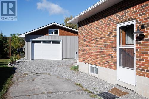 159 Queen Street, Kawartha Lakes (Fenelon Falls), ON - Outdoor With Exterior