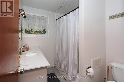 159 Queen Street, Kawartha Lakes (Fenelon Falls), ON - Indoor Photo Showing Bathroom